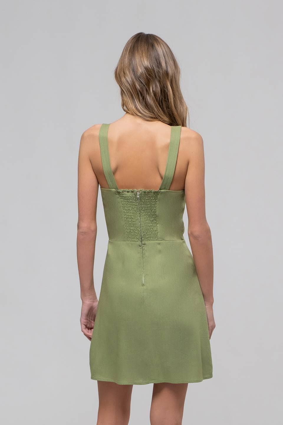 SWEETHEART NECK SLEEVELESS MINI DRESS: GREEN AVArella Luxe Boutique SWEETHEART NECK SLEEVELESS MINI DRESS: GREEN AVArella Luxe Boutique